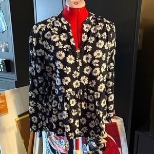 GAP Black and White Floral Blouse